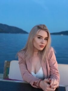 Лучшая эскортница Илона