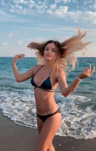 Элитная эскортница Ребецца