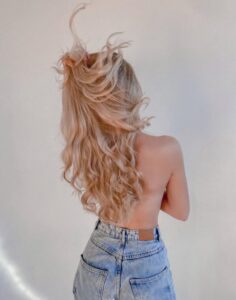 Обворожительная эскорт-девушка Клара