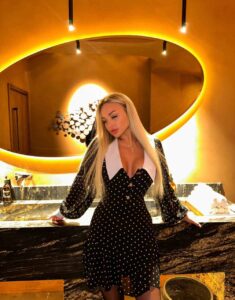 Топ эскорт модели Кира