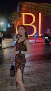 Статусная эскорт-леди Мирослава