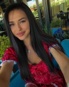 Эскорт-девушка высшего класса Бетси