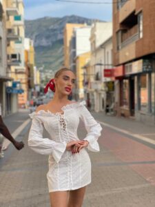 Горячая эскорт-девушка Алыона