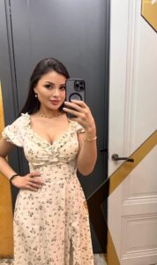 Гламурные эскорт услуги Аделя