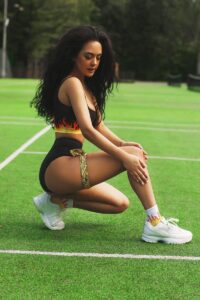 Привлекательная эскорт-девушка Зара