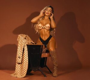 Неповторимая спутница для эскорта Белла