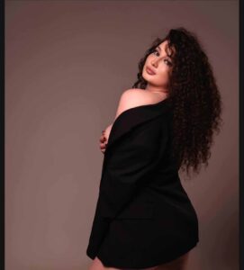 Изысканная эскорт-модель Викториа