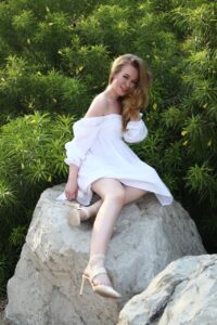 Изысканная эскорт-модель Лана