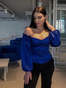 Элитная эскортница Света