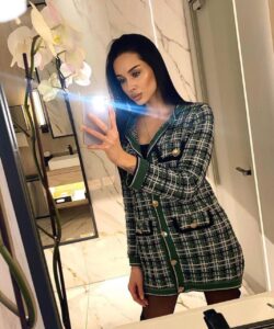 Грациозная эскорт-модель Влада