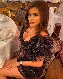 Стильная эскортница Ыветте