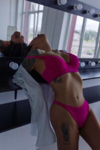 Эскорт для деловых встреч Алиша