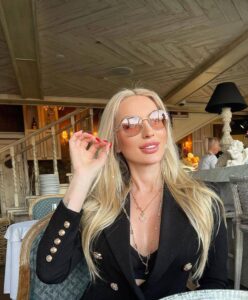 Стильная эскортница Виалина